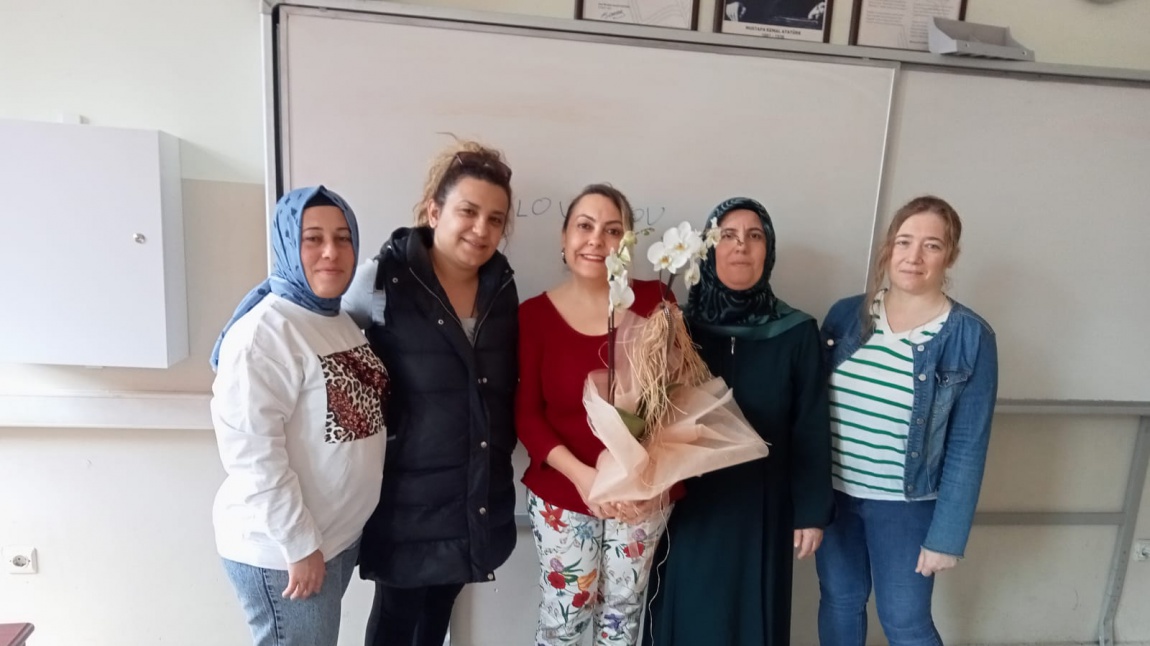 Okulumuz Yabancı Dil Ağırlıklı 5/B HAZIRLIK SINIFI Türkiye geneli Okulistik Denemesinde İNGİLİZCE'de yaptıkları  İL DERECESİNİ kutladılar☺️
